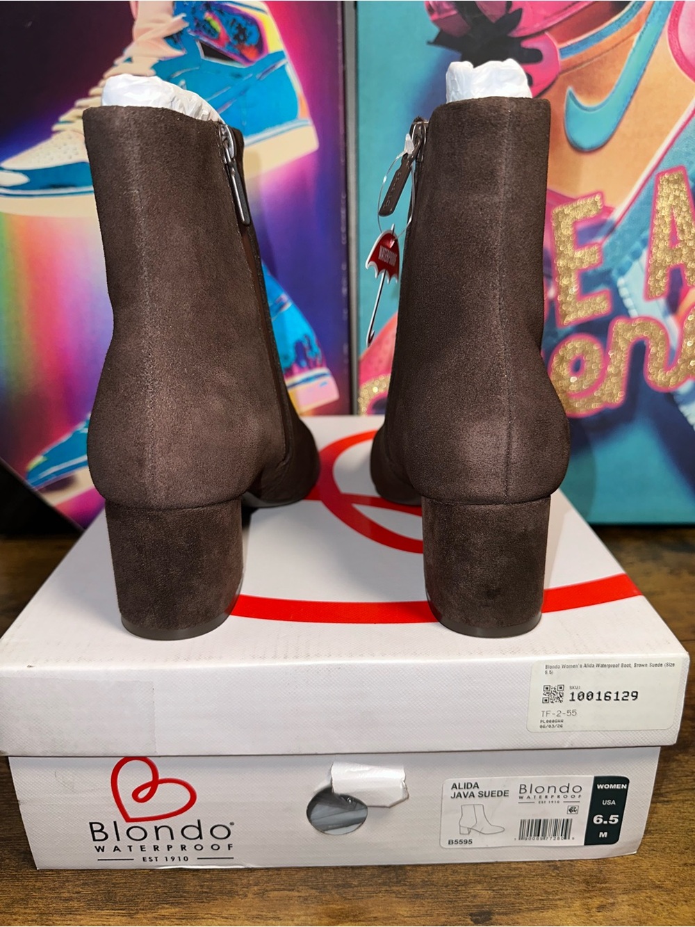 Blondo Alida Waterproof Bootie Color: Java Suede size 6.5 - Picture 10 of 11